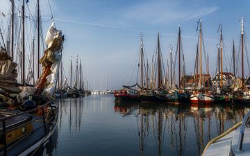 Zeilboten in de haven van Mart Houtman