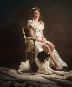 Klassiek portret van jonge vrouw in witte jurk