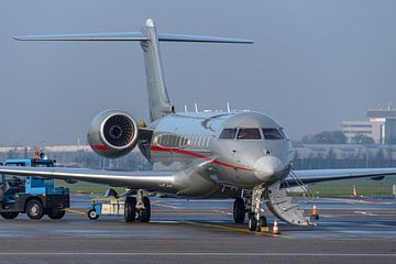 VistaJet Bombardier Global 6000. by Jaap van den Berg