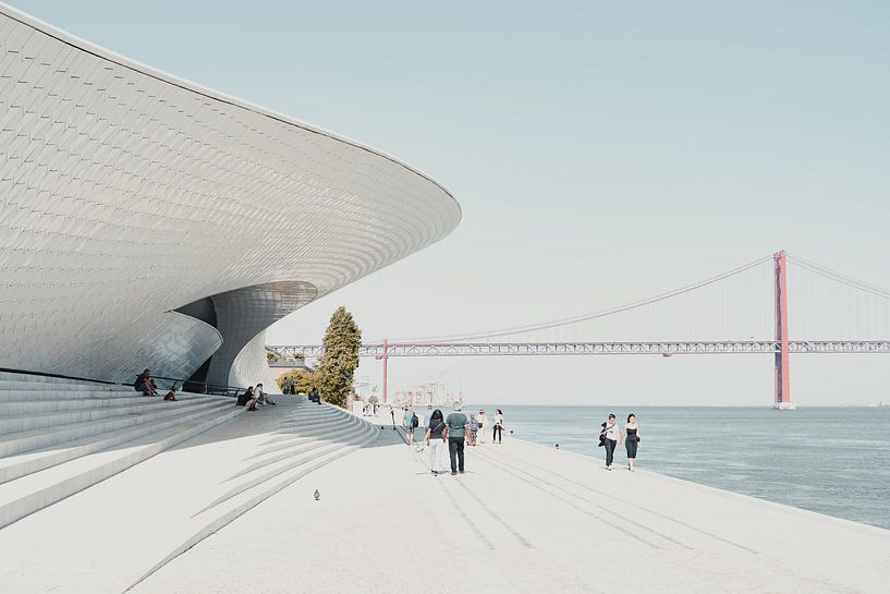 Lisbon by Hello Pompoyo