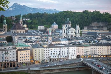 Salzburg - Blick auf die Altstadt bei Sonnenuntergang von t.ART