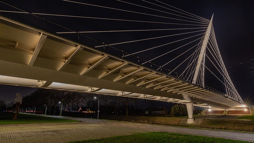 Night photography...the Harp. by Bert v.d. Kraats Fotografie