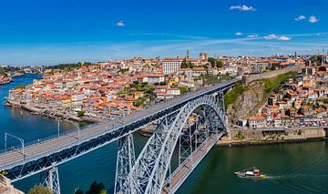 Ponte Luis I over de rivier de Douro, Porto, Douro Litoral, Portugal van Rene van der Meer