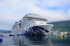 Safely parked in the harbour by Frank's Awesome Travels