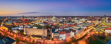 Panoramisch uitzicht op Hannover, Duitsland van Michael Abid