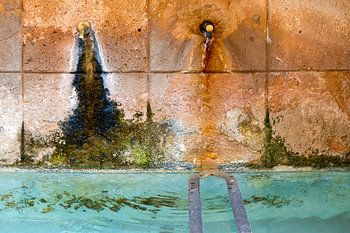 A fountain full of character
