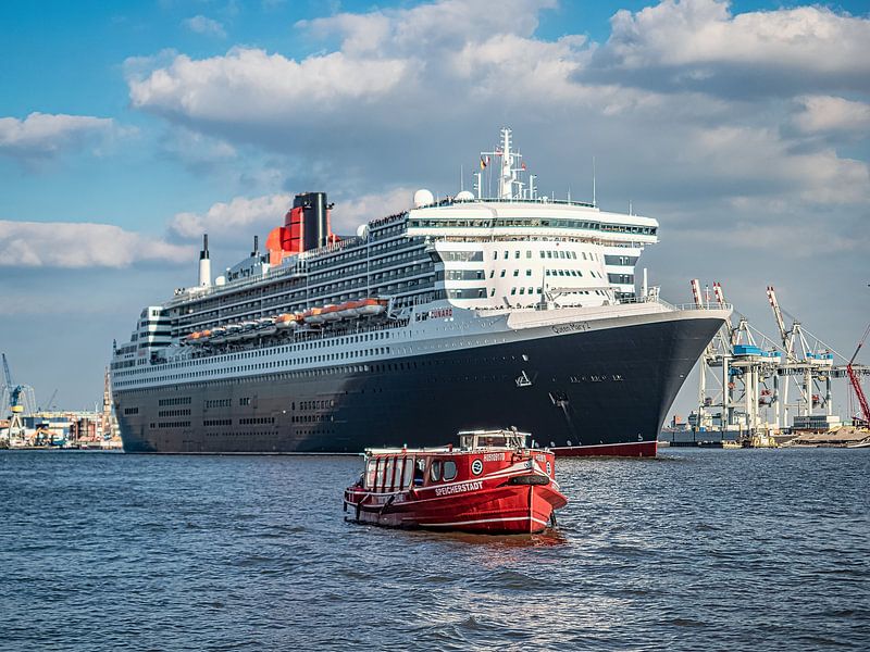 HAMBURG Queen Mary 2, Cunard line von Joachim Fischer