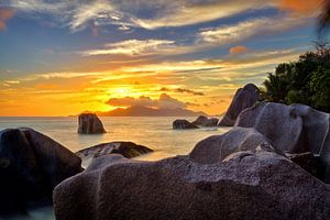 Felsen und Meer