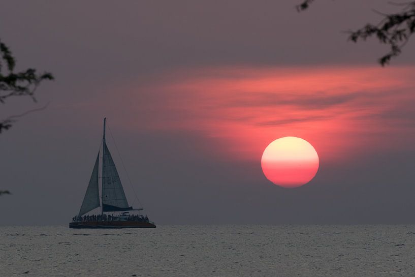 Sunset in paradise  by Meliza  Lopez