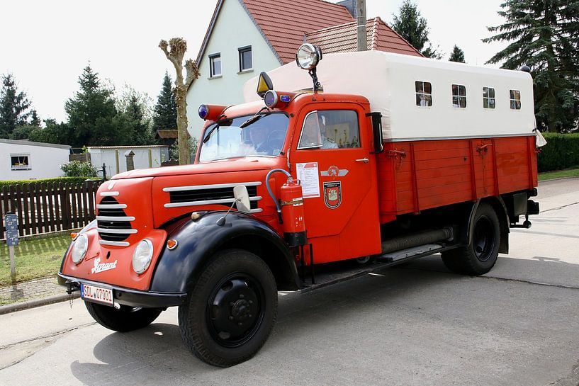 Altes Feuerwehrfahrzeug von Matthias Frank
