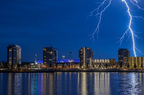 Feijenoord stadion met onweer 12