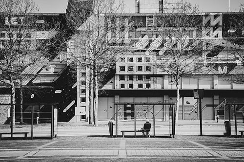 Stadt Schwarz-Weiß-Architektur Quadrat Porträt Gebäude (Heerlen)
