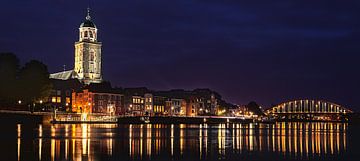Deventer at Night, skyline met IJssel (panorama)
