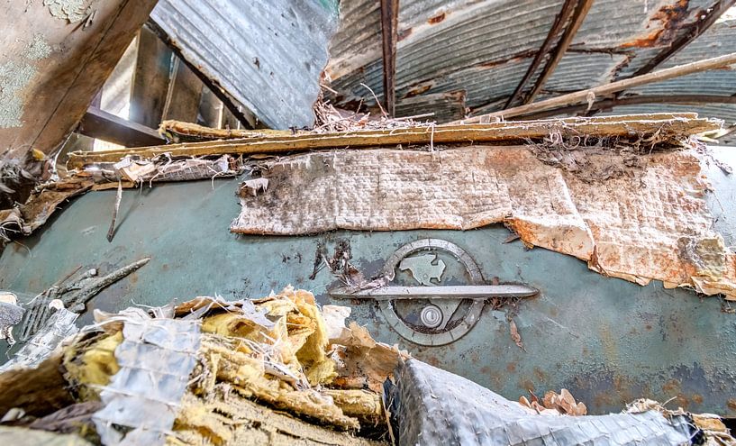 voiture abandonnée par Natasha  van Wijngaarden