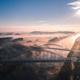 Ponts à l'aube sur Dennis Van Wieren