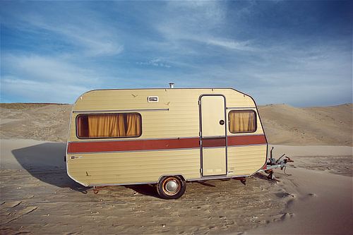 strand caravan van Jan Klomp