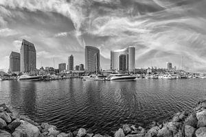 SAN DIEGO Skyline in Monochrom