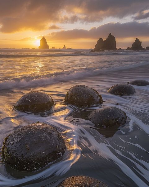 Goldwelle am Ufer von fernlichtsicht