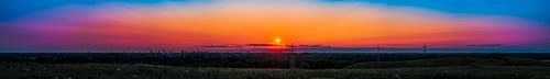 Zonsondergang over skyline stad Eindhoven - Panorama