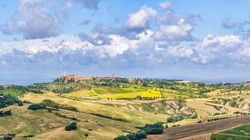 Toscane landschap met Pienza van eric van der eijk