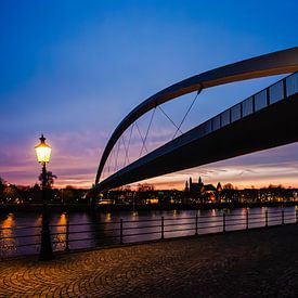 The Hoge Brug in Maastricht by night by Studio Zwartlicht