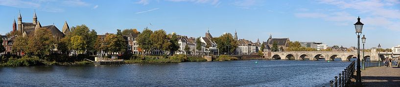 St.Servaas Bridge by John Kerkhofs