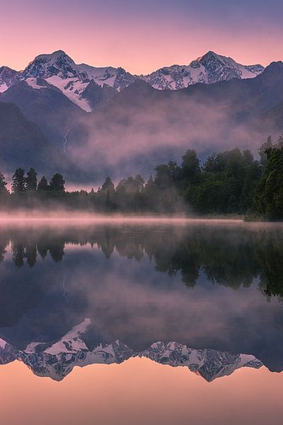 Sunrise at Lake Matheson, New Zealand by Henk Meijer Photography