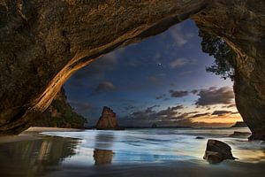 Cathedral Cove, Yan Zhang van 1x