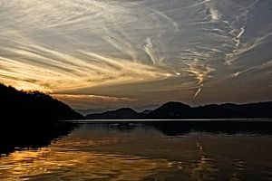 golden sunset lake begnas von rene schuiling