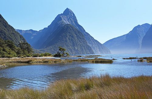 Mitre Peak et Milford Sound, Nouvelle-Zélande sur Rini Kools