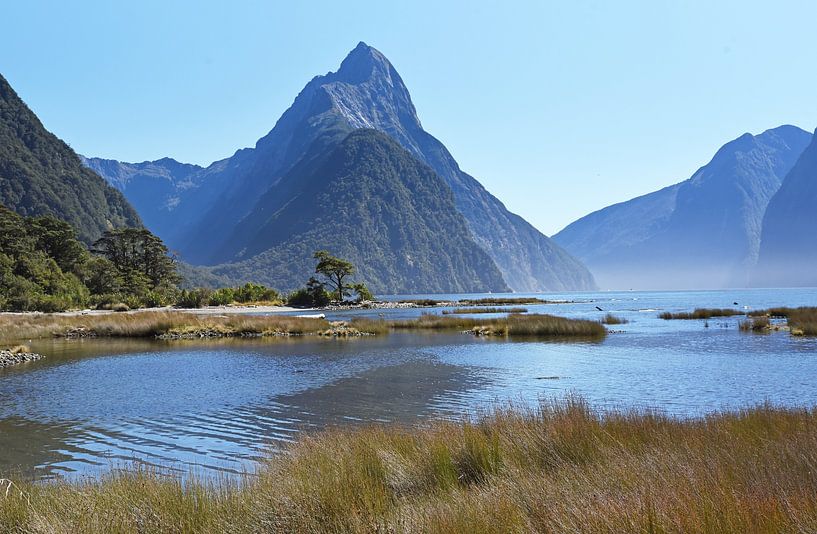 Mitre Peak en Milford Sound, Nieuw Zeeland van Rini Kools