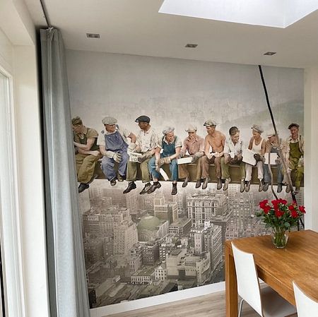 Lunch atop a Skyscraper (1932)