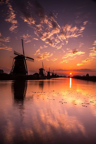 Sunset in Kinderdijk by Jack Dwarswaard