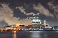 Petrochemische industrie met een dramatische hemel in de nacht van Tony Vingerhoets thumbnail