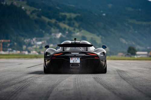 Koenigsegg Regera "Naked Carbon" (carbone nu)