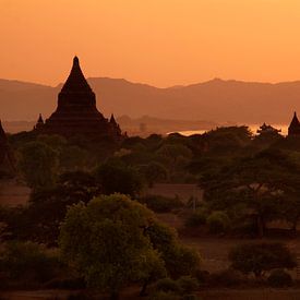 Bagan-Myanmar by Carolien van den Brink