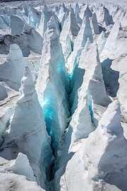 Tours de glace – Photographie artistique sur le thème des glaciers, dans les tons bleus des glaciers sur Albert Klee