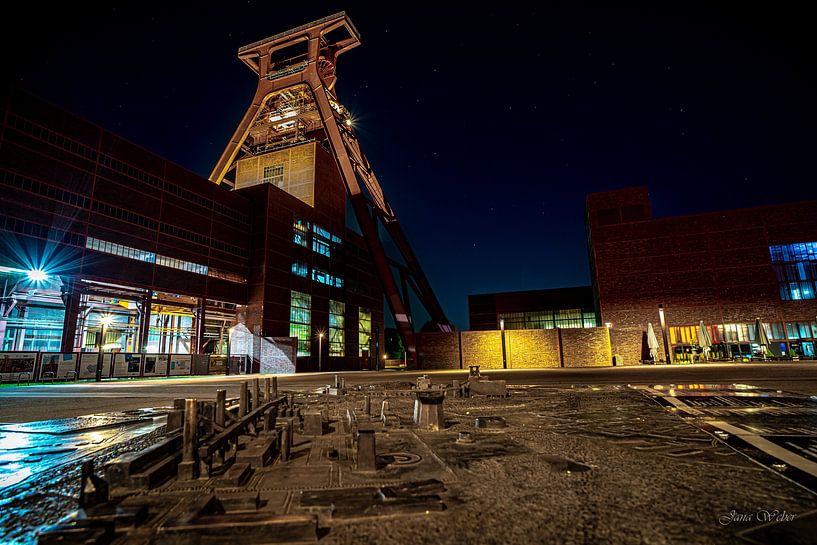 Zollverein Colliery by night by Jana Weber