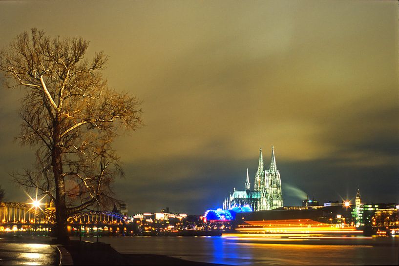 cologne in winter by Stefan Havadi-Nagy