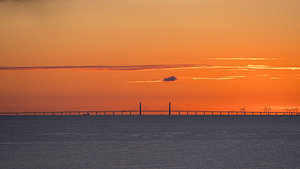 Sonnenaufgang an der Öresundbrücke