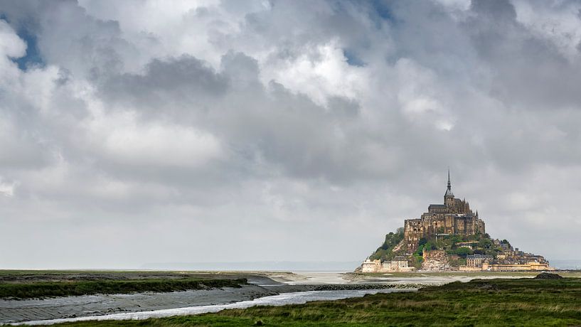 Le Mont Saint-Michel by Ab Wubben