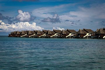 Überwasserbungalow mit Rutsche @ Ozen, Malediven von Travel Tips and Stories