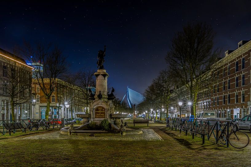 The Wilhelmina fountain on the Noordereiland in Rotterdam at night by MS Fotografie | Marc van der Stelt