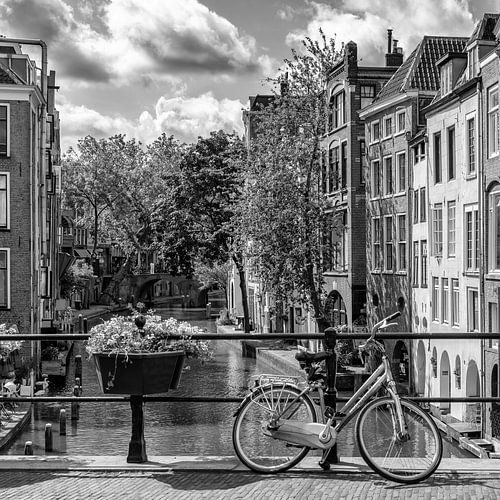 Oudegracht in zuidelijke richting, Utrecht | Monochrom