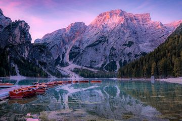 Lago di Braies, Dolomieten Italie van Wilco Bos