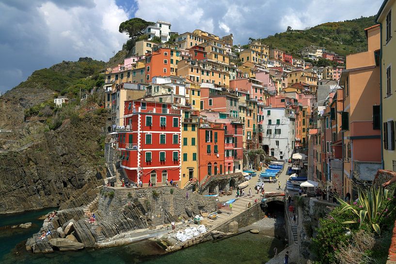 Het dorpje Riomaggiore. Cinque Terre, Italië van FotoBob