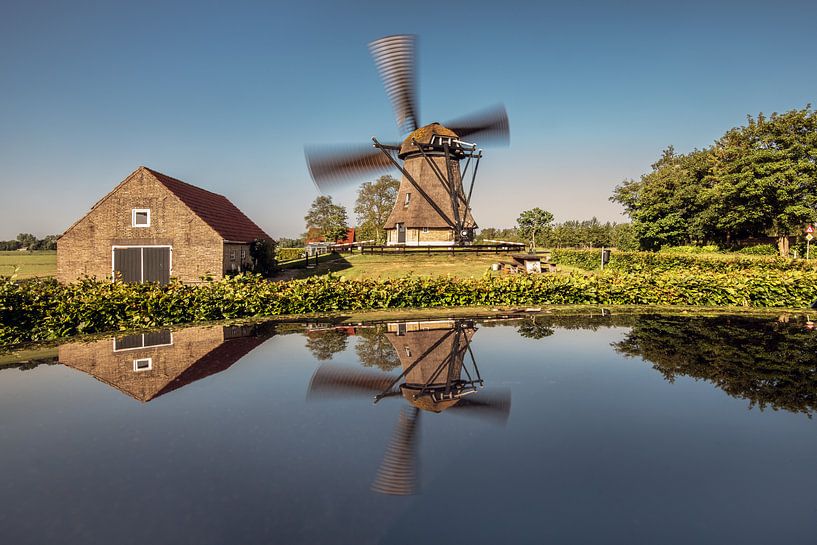 Windmill De Hersteller in Sint Johannesga in Friesland by Harrie Muis