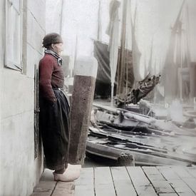 Fisherman on the quay watching the fleet 1925 by Affect Fotografie