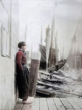 Fisherman on the quay watching the fleet 1925