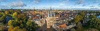 Zwolle luchtfoto met de Sassenpoort tijdens een mooie herfstdag van Sjoerd van der Wal Fotografie thumbnail